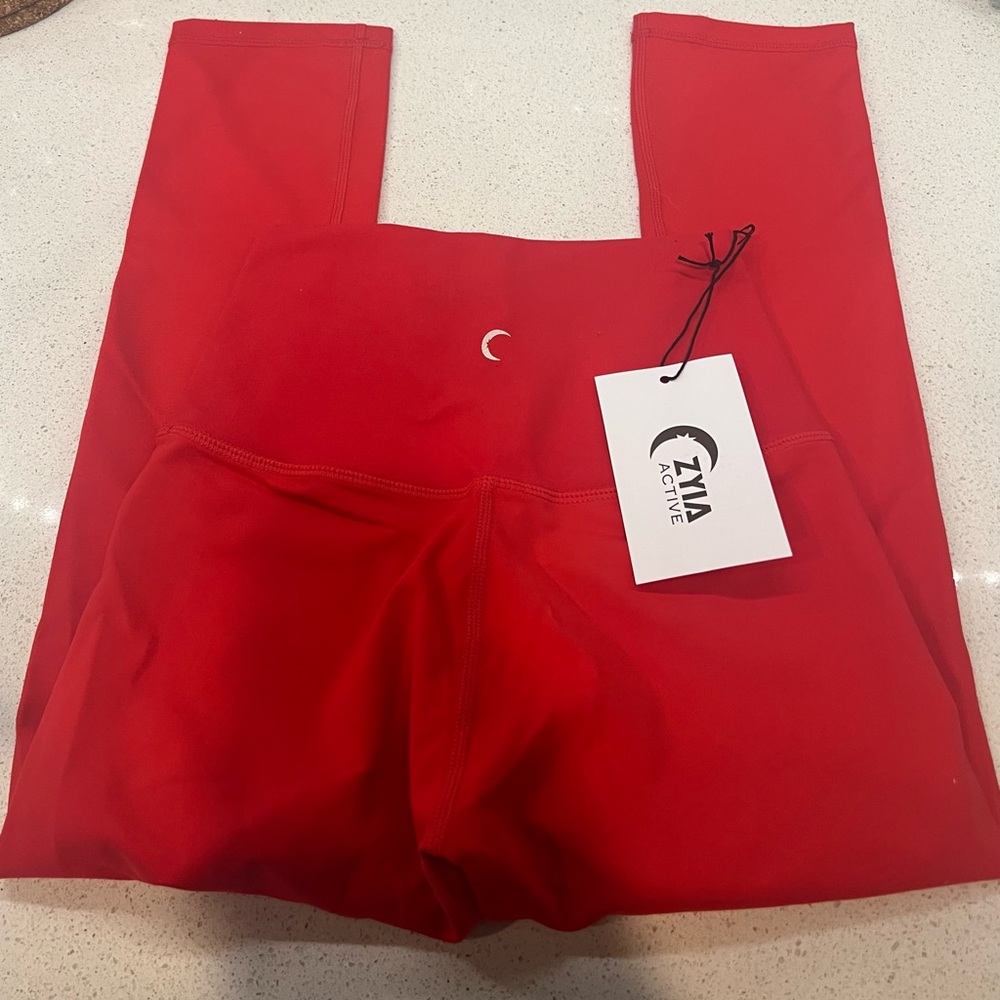 Zyia 🌙 Red Ascend Hi Rise Legging 20” Capri Sz 0 NEW with tags! No returns